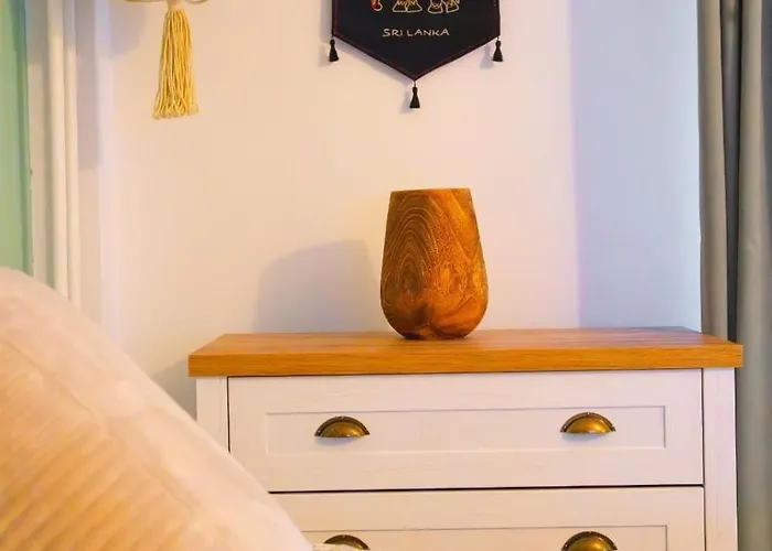 Cozy Little In Old Tw