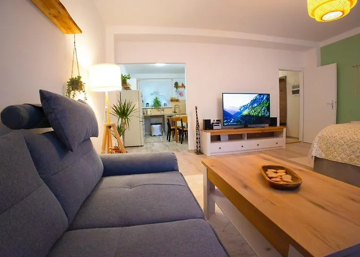 Cozy Little In Old Tw