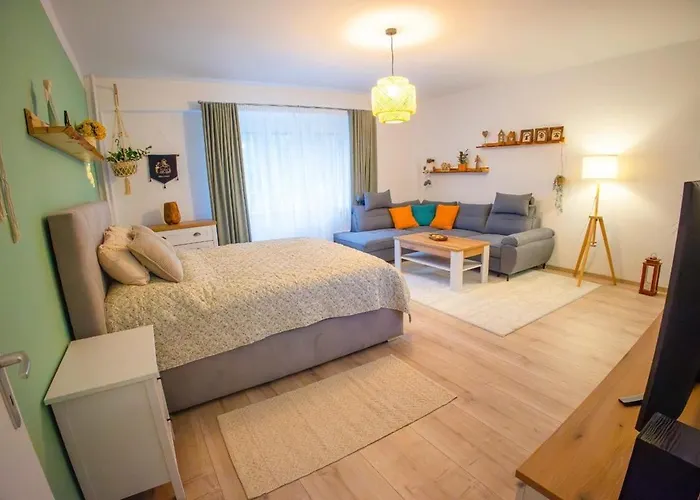 Cozy Little In Old Tw Apartment